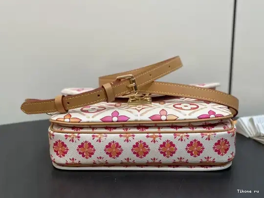 Affordable VUITTON POCHETTE LOUIS METIS-25*19*7cm 0510